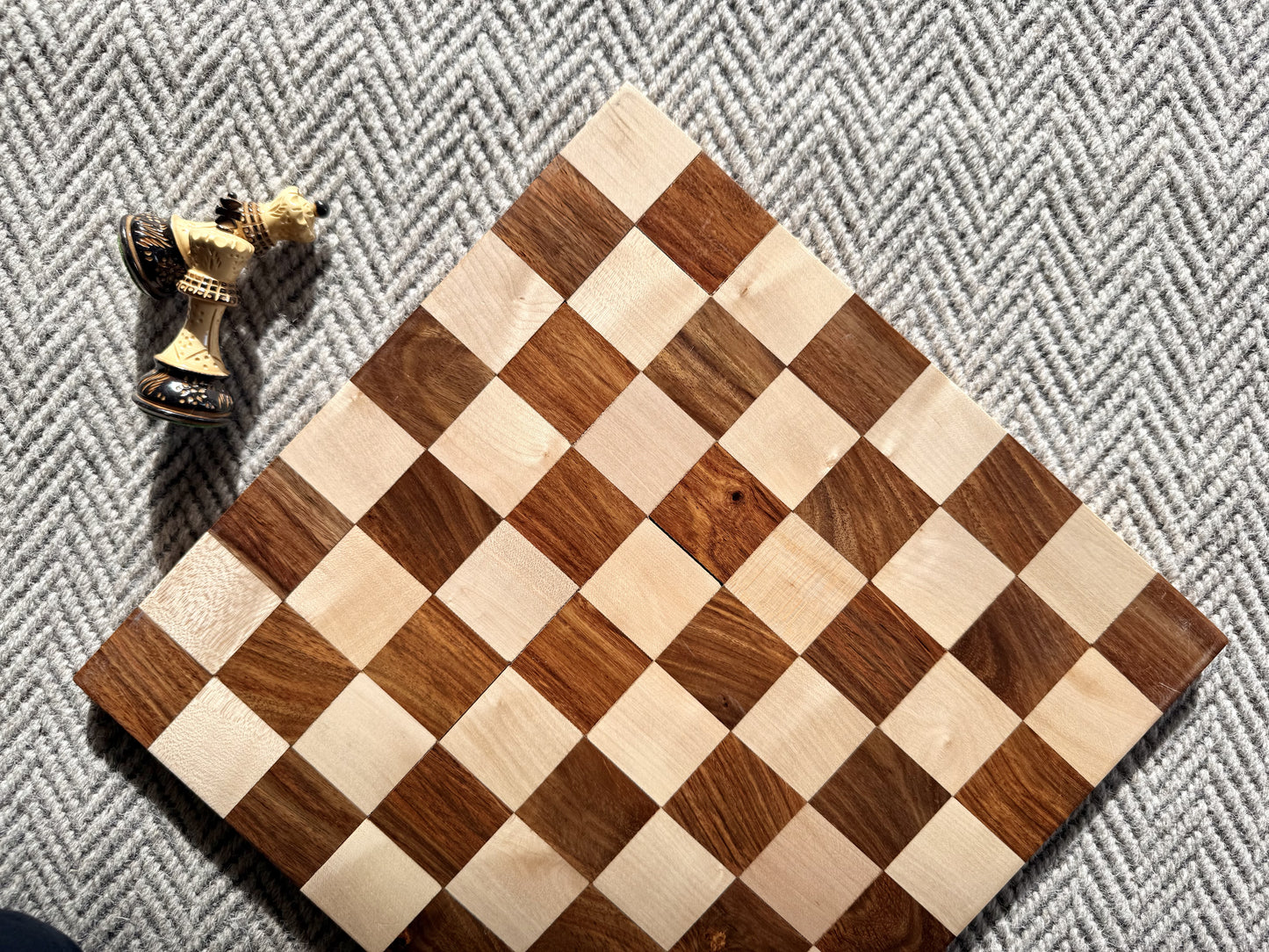 Borderless Hardwood End-Grain Chess Board – Golden Rosewood & Maple, 55 mm Squares