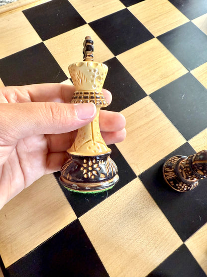 Luxury Wooden Chess Board with Framed Border – Classic Black & Natural Wood Tournament Board